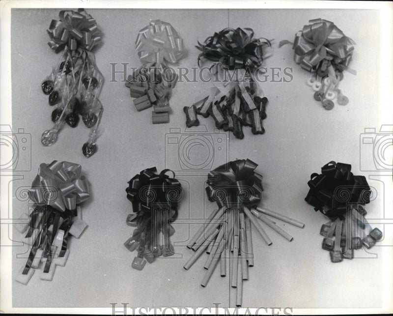 Load image into Gallery viewer, 1957 Press Photo Finished Corsages with Blossoms for Birthdays

