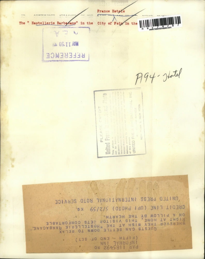 1959 Press Photo Guests at Hostellerie Barbacane in France