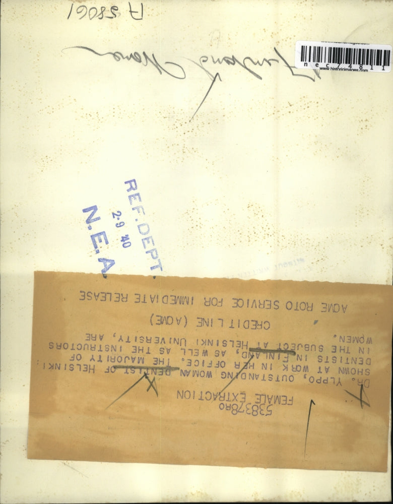 1940 Press Photo Dr. Ylppo at Work in Dentist Office in Finland