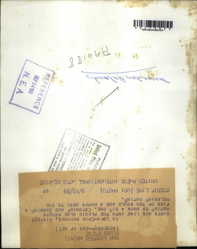 1959 Press Photo Lars Erik & Mr Wisteck fishing at a lakeside