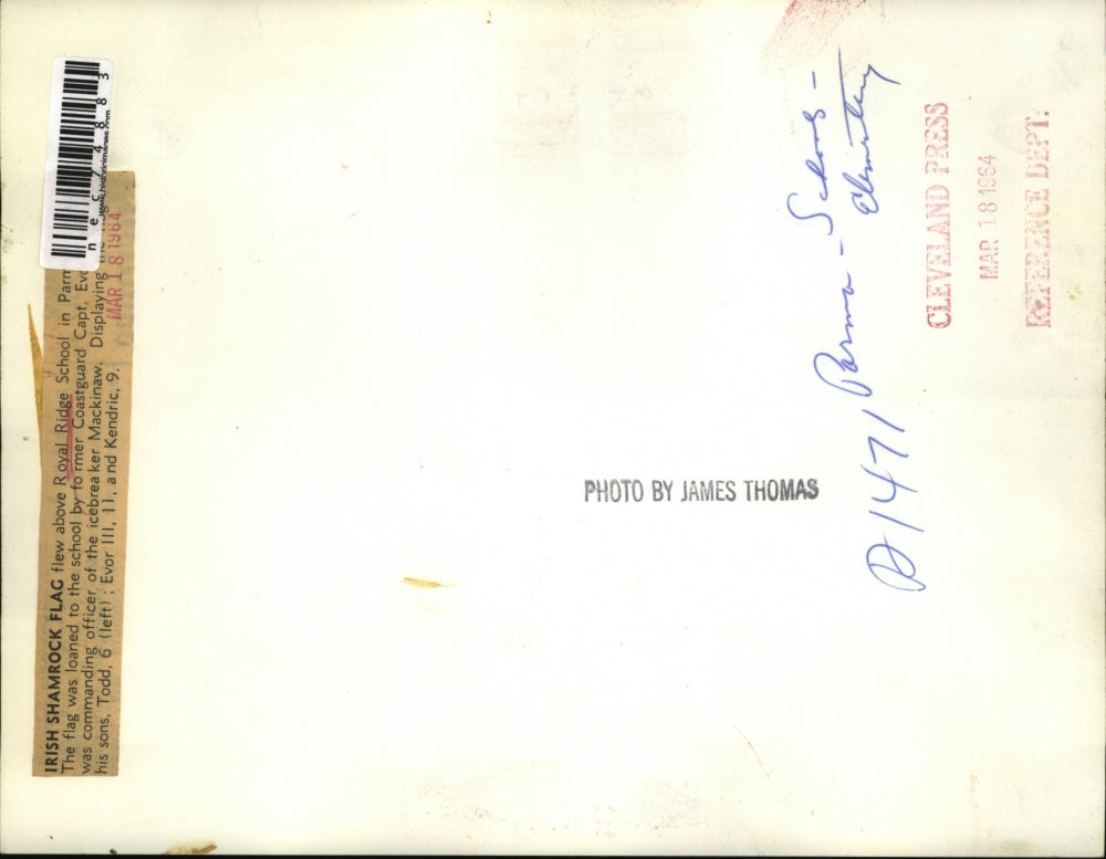 1964 Press Photo Irish Shamrock flag at Royal Ridge School in Parma, Ohio