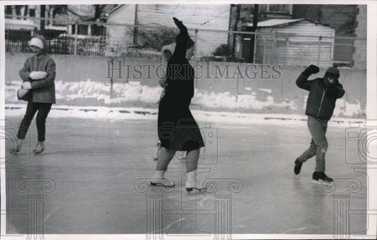1967 Press Photo Janice & Maren Baumgardner, Inese Grava, Peter Tucker, Skating