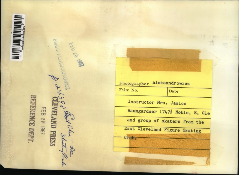 1967 Press Photo Janice Baumgardner Instructs E. Cleveland Figure Skating Club