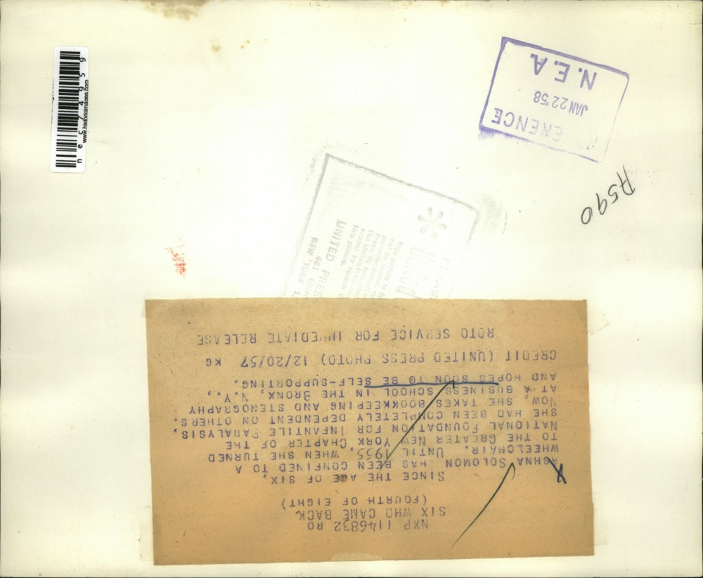 1957 Press Photo handicapped Ashna Solomon attends Bronx business school