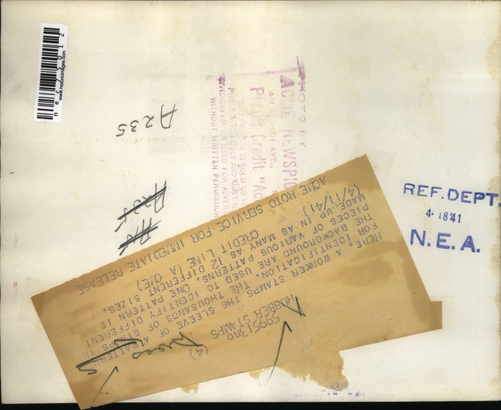 1941 Press Photo Dress pattern stamped onto paper to be cut out