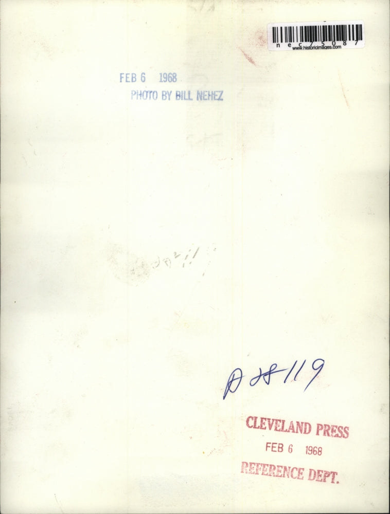 1968 Press Photo boy and his mother