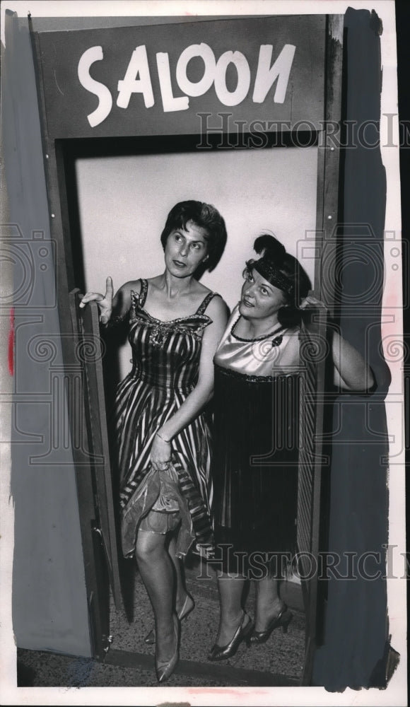 1964 Press Photo Jean Rornak & Mrs Don Cameron at Press Club ball in Cleve.