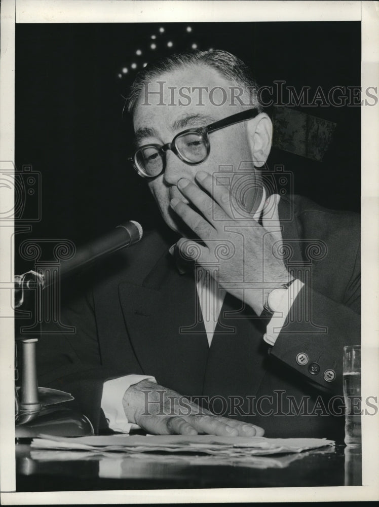1955 Press Photo DC Charles Lewis public affairs dir at Vt radio station