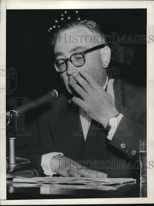 1955 Press Photo DC Charles Lewis public affairs dir at Vt radio station