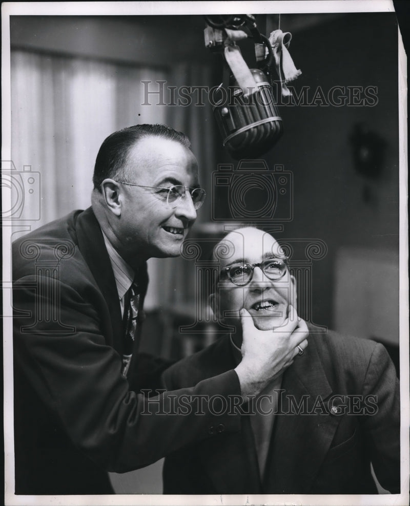 Load image into Gallery viewer, 1951 Press Photo Rev. Russell Loesch helps Rev. Philip Dunning enunciate for TV
