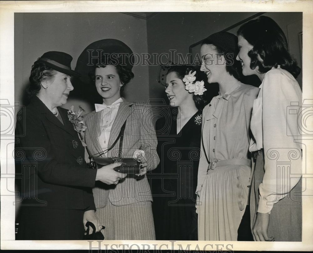 1943 Press Photo Mrs Claude Wickard,M Woodruff,D Dennison,J Bell in DC