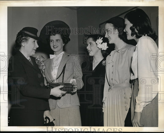 1943 Press Photo Mrs Claude Wickard,M Woodruff,D Dennison,J Bell in DC