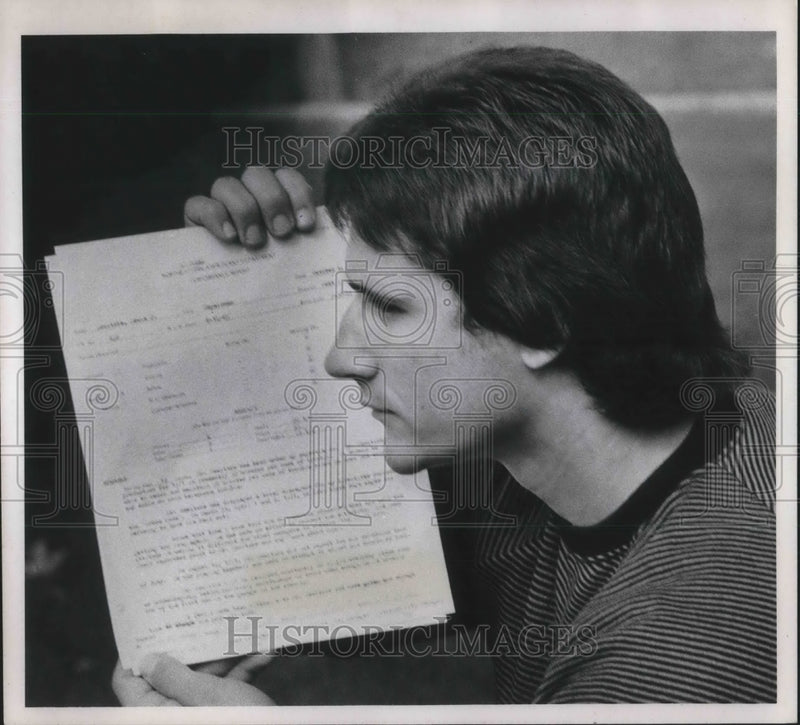 Load image into Gallery viewer, 1971 Press Photo Lewis J. Sawitzke

