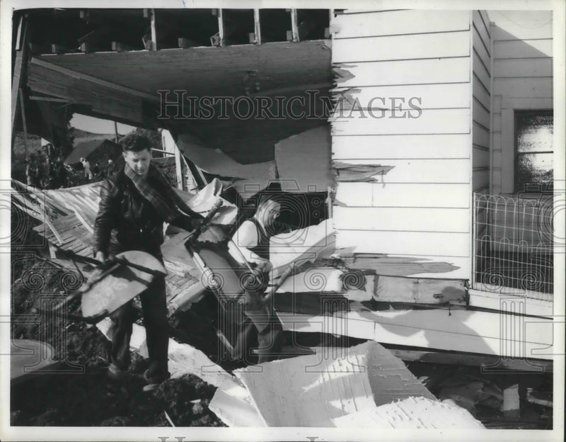 Load image into Gallery viewer, 1942 Press PhotoRain loosened hill which caused massive mudslide homes
