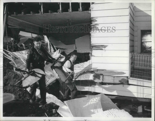 1942 Press PhotoRain loosened hill which caused massive mudslide homes