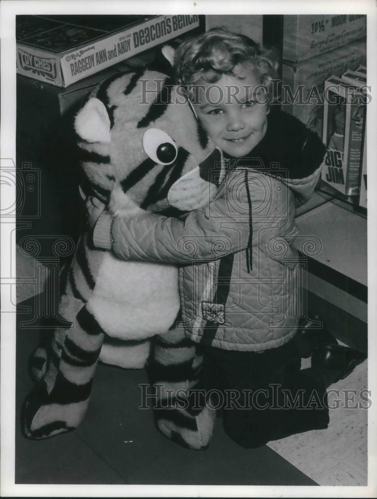 Press Photo Tige Silloman, 4