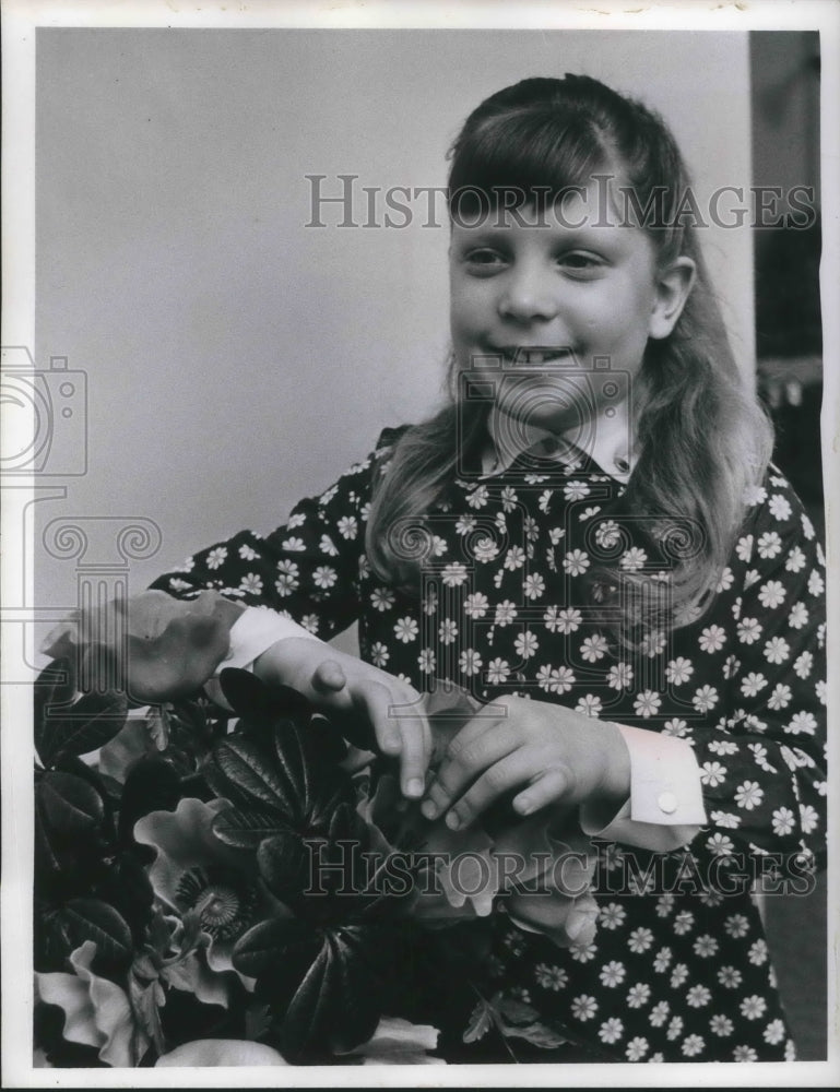 1967 Press Photo 8 year old Jill Goldberg of John Dewey Elementary School