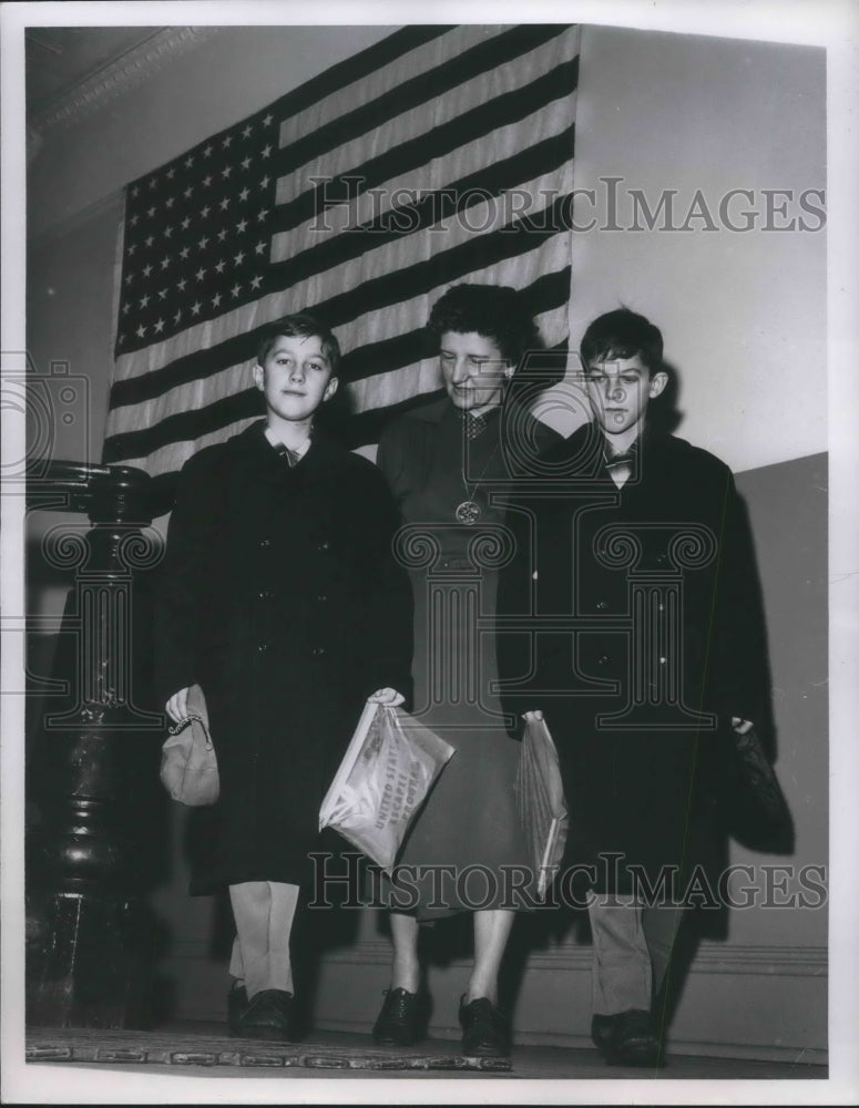 Load image into Gallery viewer, 1957 Press Photo Hungarian Refugees with Principal Margaret Middleton
