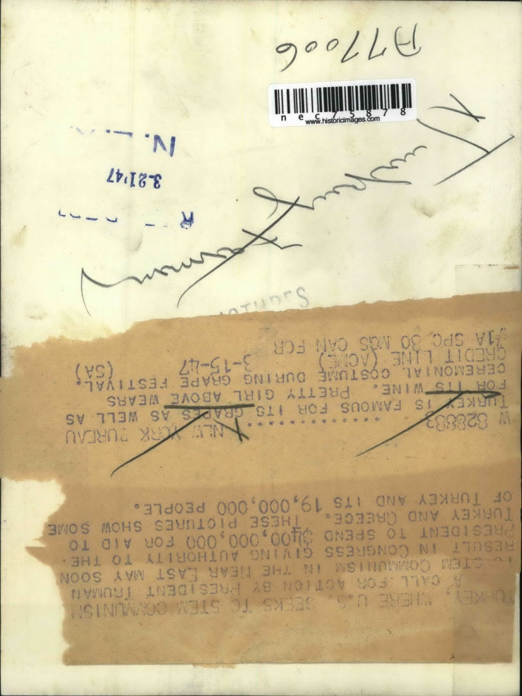 1947 Press Photo Pretty girl from Turkey in ceremonial costume during grape fesr