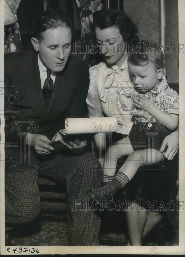 Load image into Gallery viewer, 1930 Press Photo Father gets warrant naming Christian Scientis Edward F Whitney
