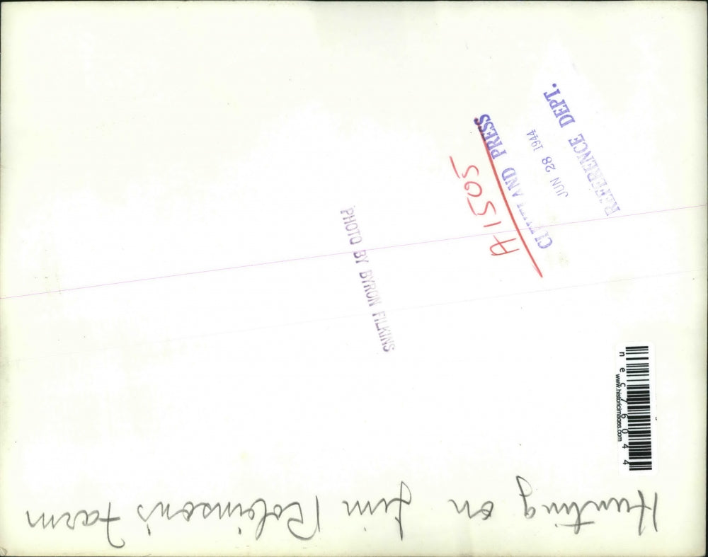 1944 Press Photo Hunting on Jim Robinson's Farm