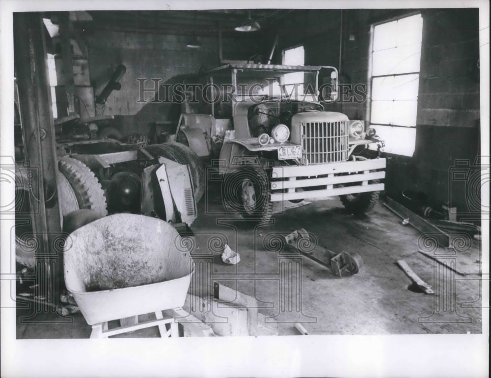 1961 Press Photo Interior at 8170 Stearns Rd., Olmsted Twp.