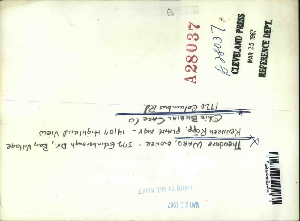 1967 Press Photo Ohio Burial case Co. at 1720 Columbus Rd.