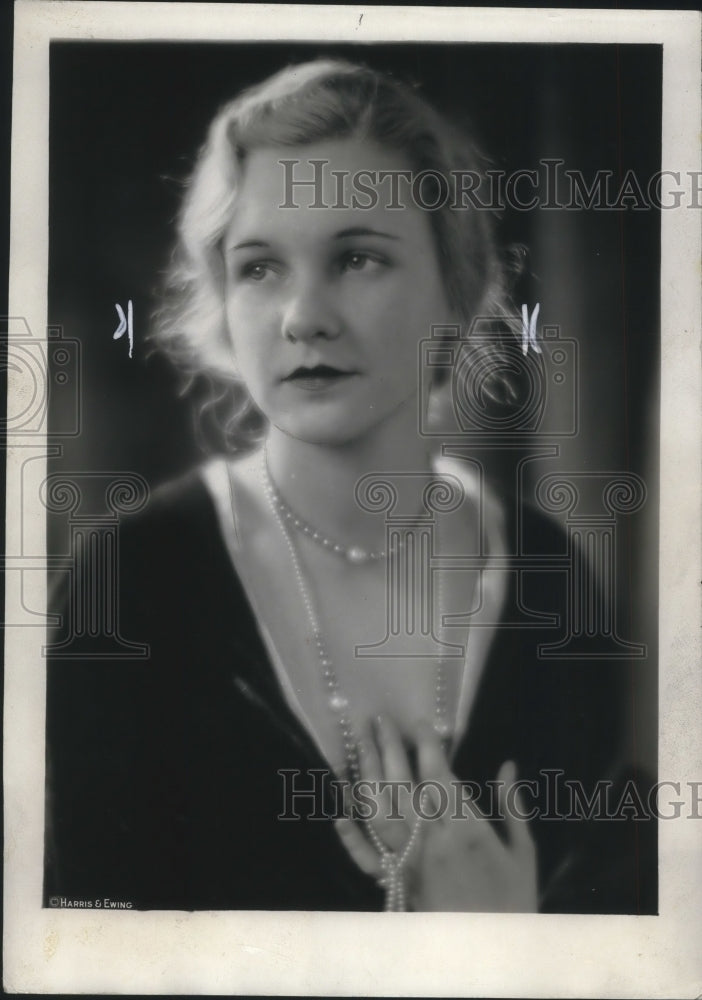 1929 Press Photo Jacqueline Swift model for womens shop