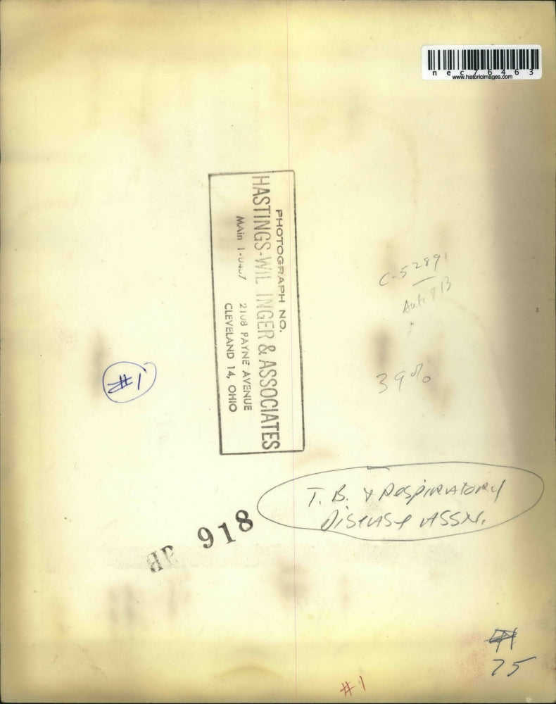 Load image into Gallery viewer, Press Photo TB respiratory treatment assoc. man &amp; breathing apparatus
