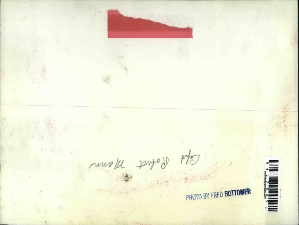 Press Photo Cleveland police Capt Robert Mann in his auto