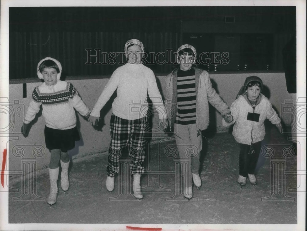 Press Photo Kids K Keeler, D Cowper,S Crino,B Deveney ice skating
