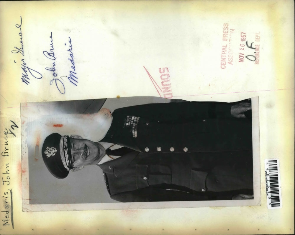 1957 Press Photo Dixon Ill volunteers search for missing girls Nancy, Theresa,