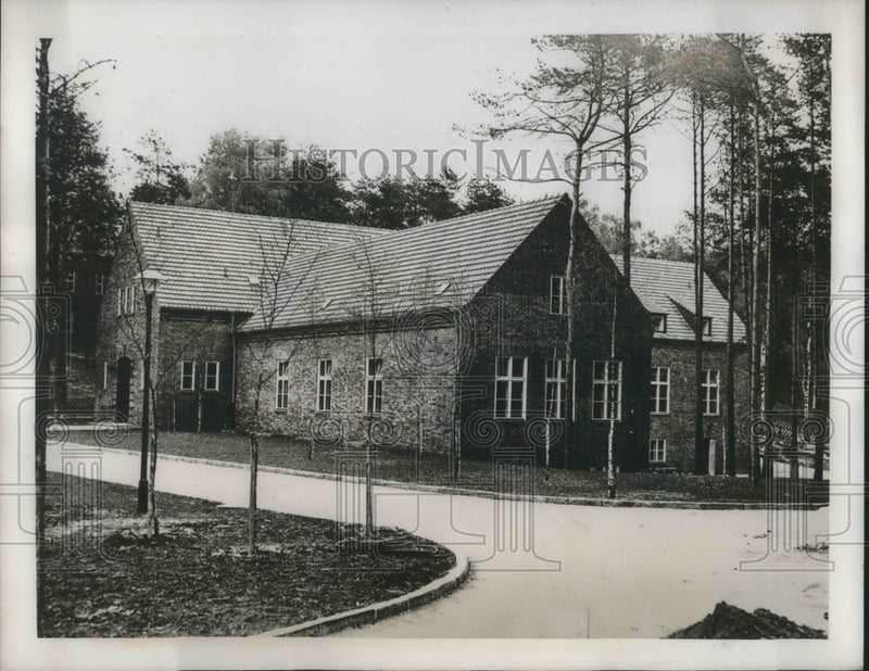 Load image into Gallery viewer, 1939 Media Photo Building Houses Corps of Air Defense Workers During Training
