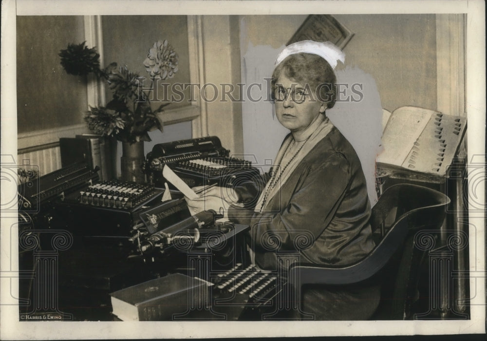 1928 Press Photo Mrs Helen Orton Mathematical editor of the United States