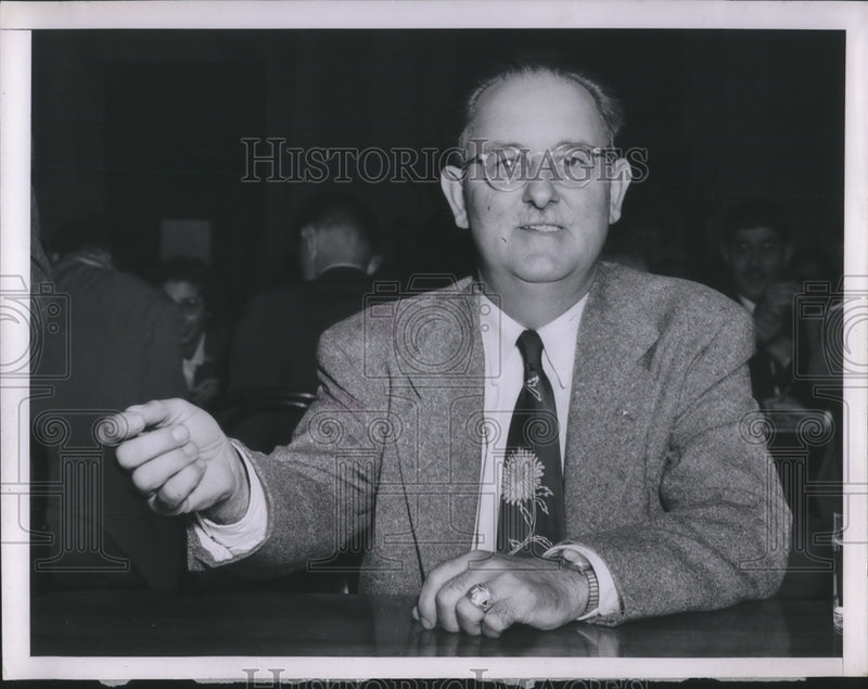 Load image into Gallery viewer, 1951 Press Photo Homer Stanhope Testifies In Senate Influence Hearings
