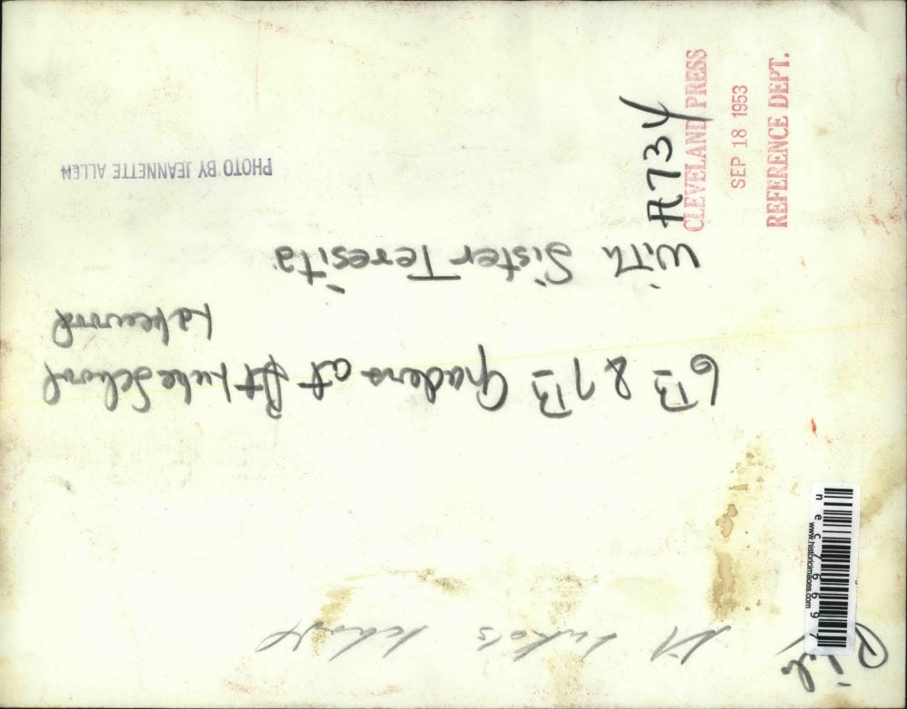 1953 Press Photo 6th & 7th Graders of St. Luke School with Sister Teresita