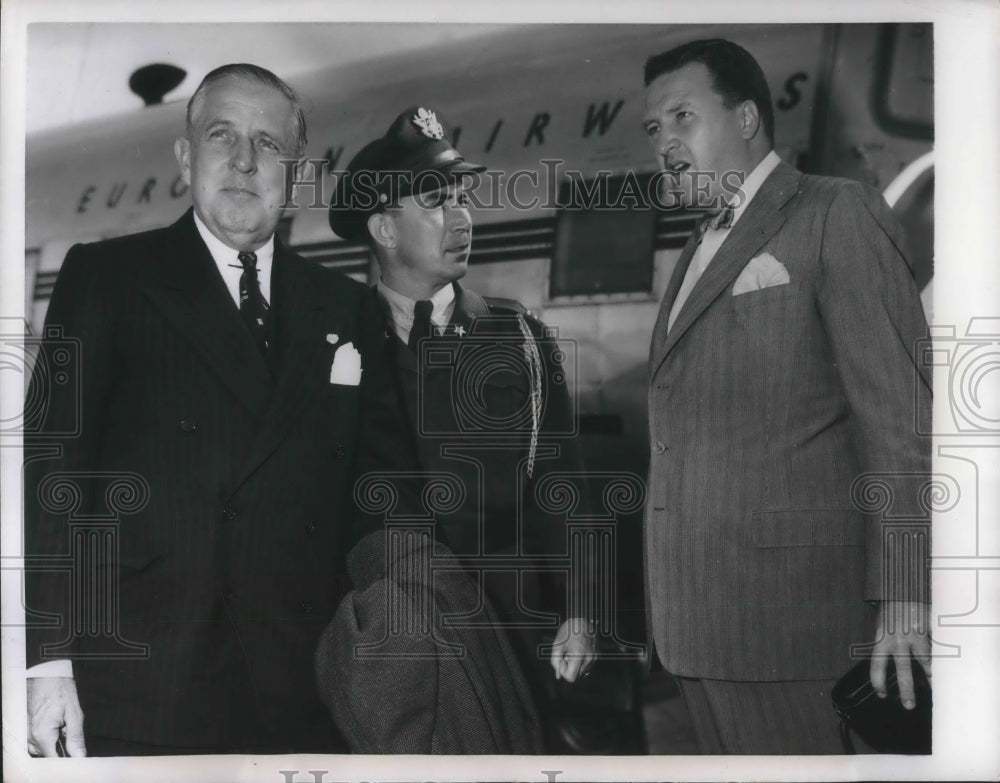 1951 Press Photo Frankfurt, Germany Paul Hoffman,Henry Ford, Capt EL Ates