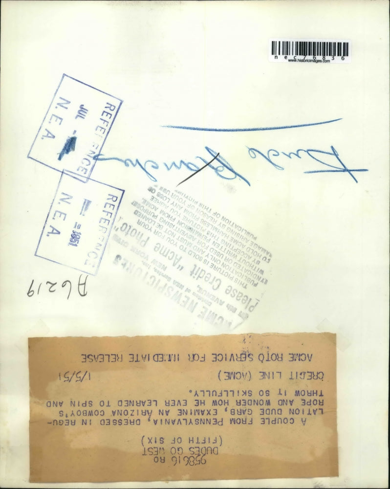 1951 Press Photo Pennsylvania Couple Dressed in Ranch Clothes Sit on Fence