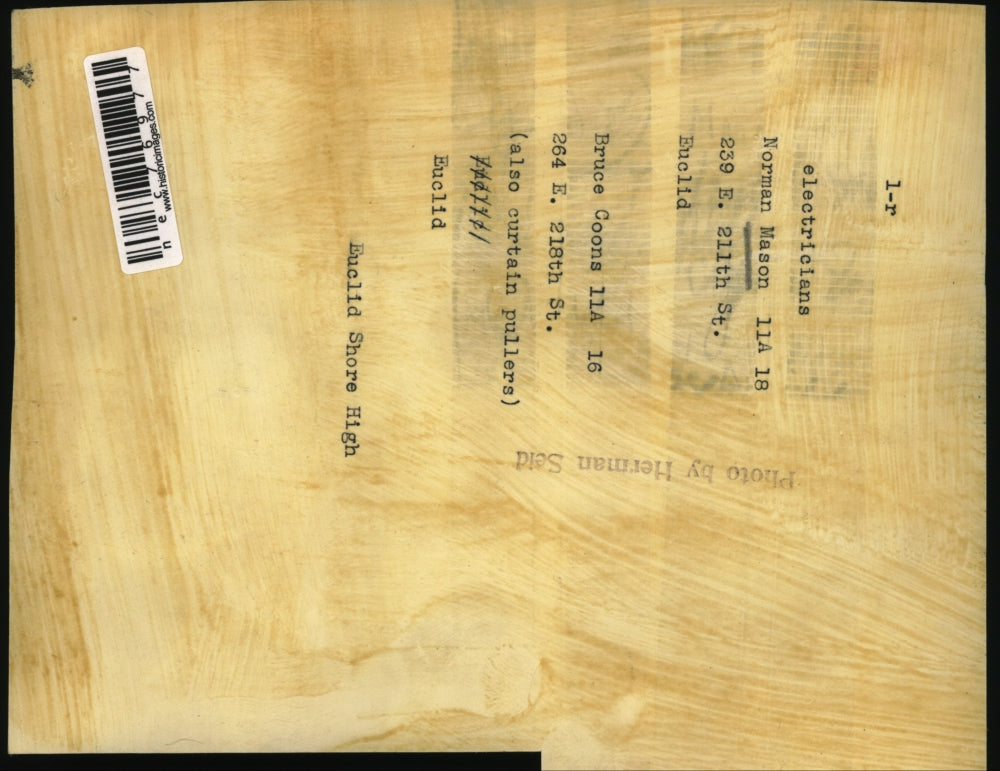 Press Photo Student Curtain Pullers Euclid Shore High Bruce Coons & Norman Maso