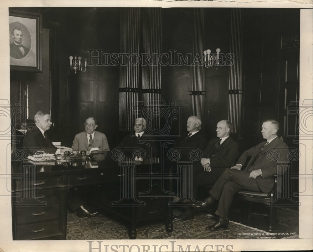1926 Press Photo Five special superintendents on St. Elizabeth's survey