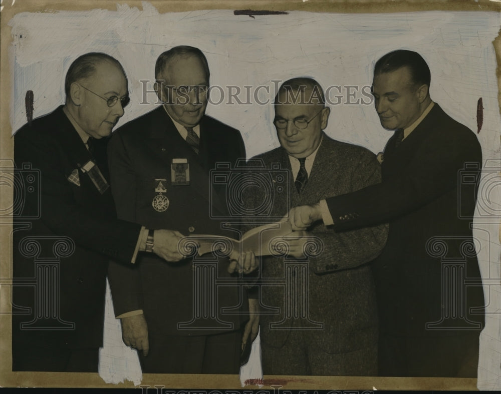 1940 Press Photo Albert H Fiebach,Frank A Smythe & Ernest L Davis, Bruce Peters