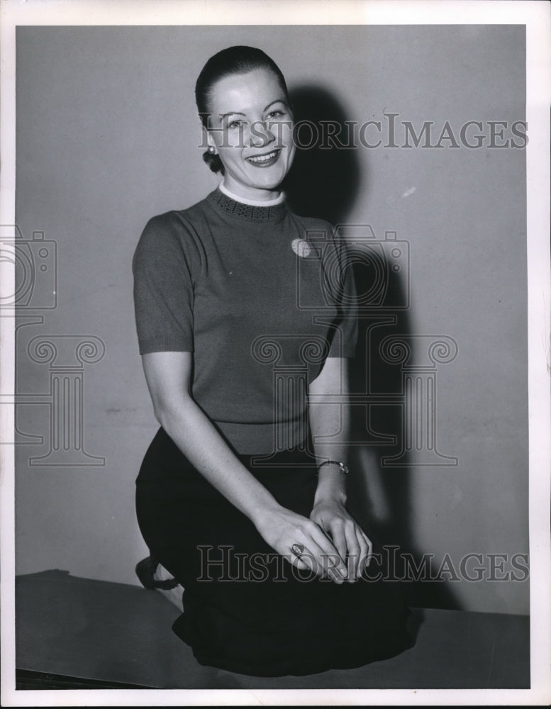 1957 Press Photo Irene Meyer- Historic Images