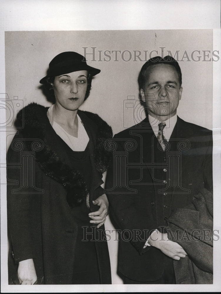 Load image into Gallery viewer, 1934 Press Photo Eugene Sanger Daniell, Boston Lawyer and his wife at his side
