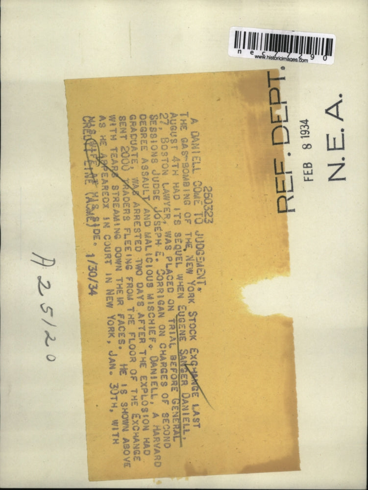 1934 Press Photo Eugene Sanger Daniell, Boston Lawyer and his wife at his side