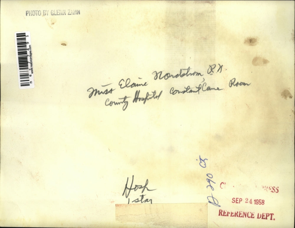 1958 Press Photo Ms. Elaine Nordstrom Nurse in Constant Cane Room.