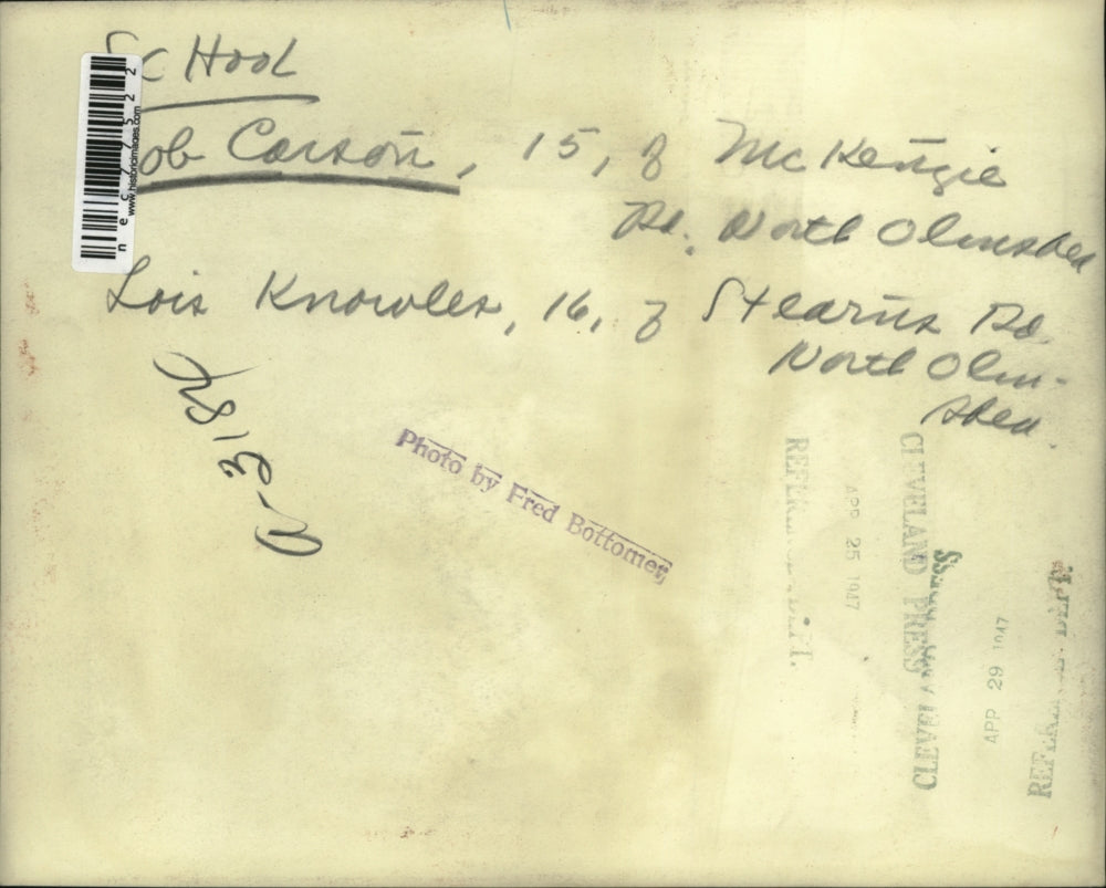 1947 Press Photo Job Corson & Lois Knowles during an arts & crafts class