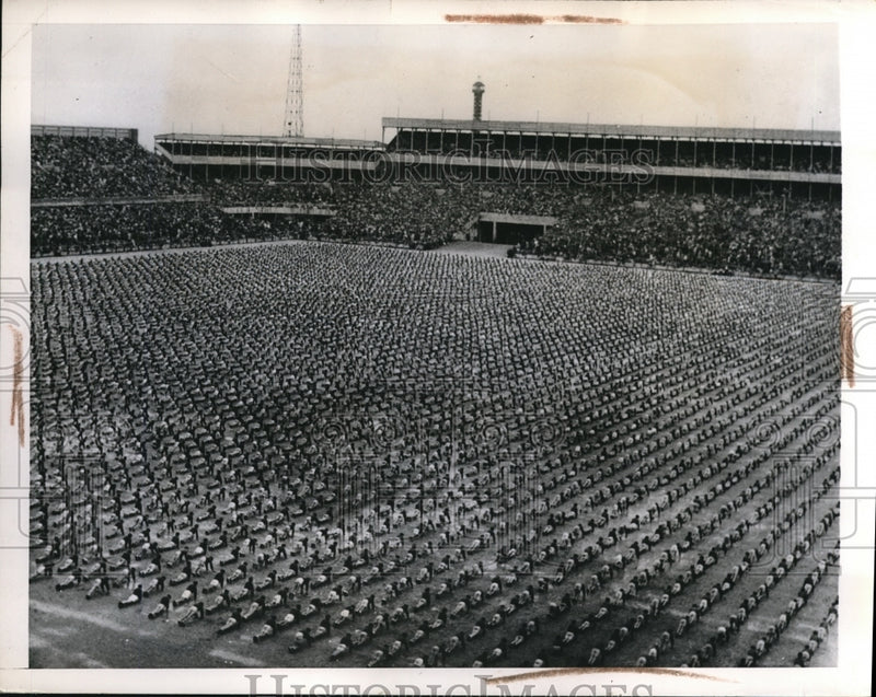 Load image into Gallery viewer, 1948 Press Photo Mass Gymnastics at the Prague Sokol Festival.
