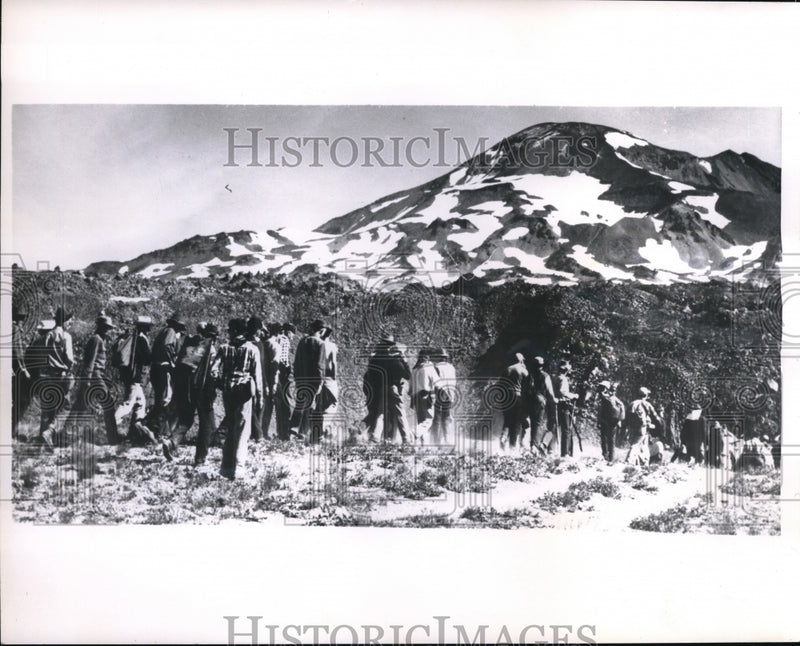 Load image into Gallery viewer, 1955 Press Photo West Coast Scout explored Pacific West Trail.
