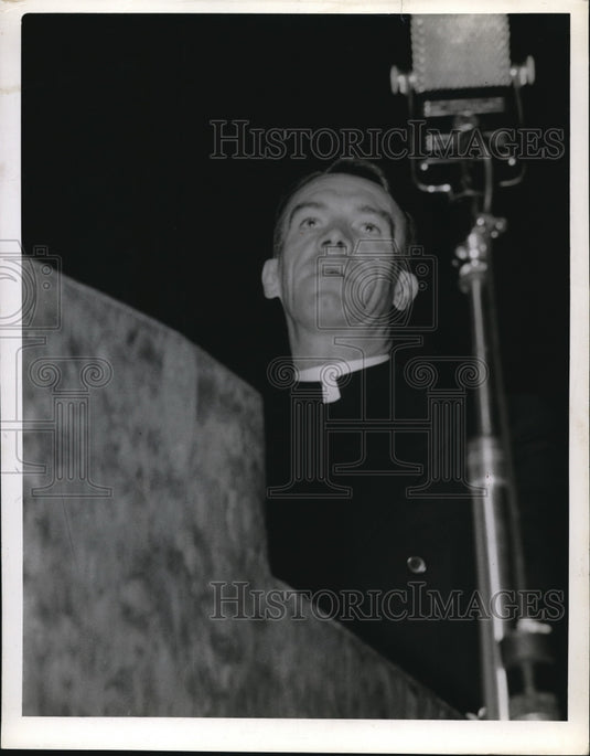 1942 Press Photo Father James O'Brien Diocesan director of Catholic youth Org