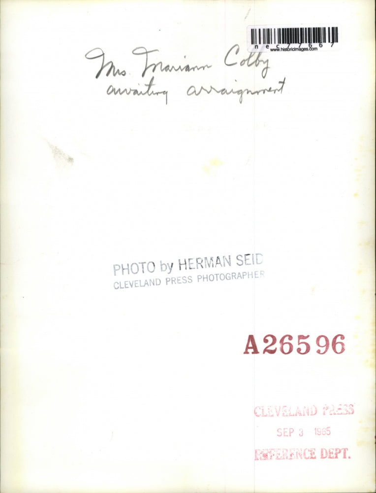 1965 Press Photo Mrs. Mariann Colby awaiting arraignment